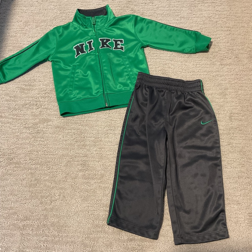 NIKE Baby Jogger Outfit
